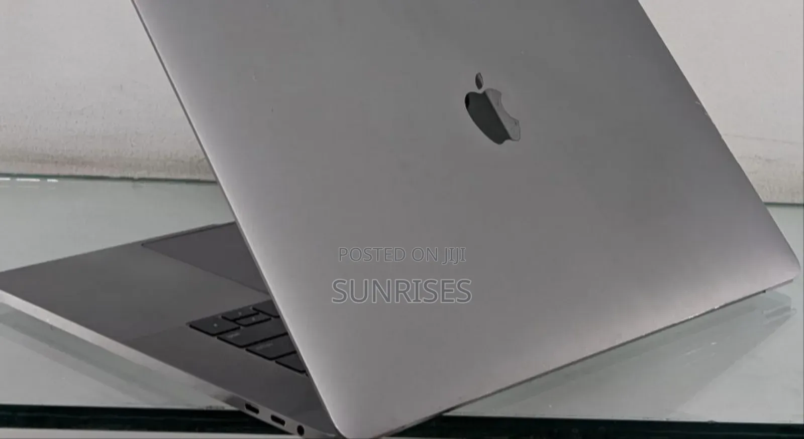 New Laptop Apple MacBook Pro 2018 32GB Intel Core I9 SSD 512GB