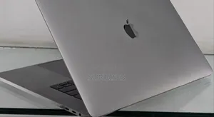 New Laptop Apple MacBook Pro 2018 32GB Intel Core I9 SSD 512GB