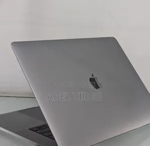 New Laptop Apple MacBook Pro 2018 32GB Intel Core I9 SSD 512GB