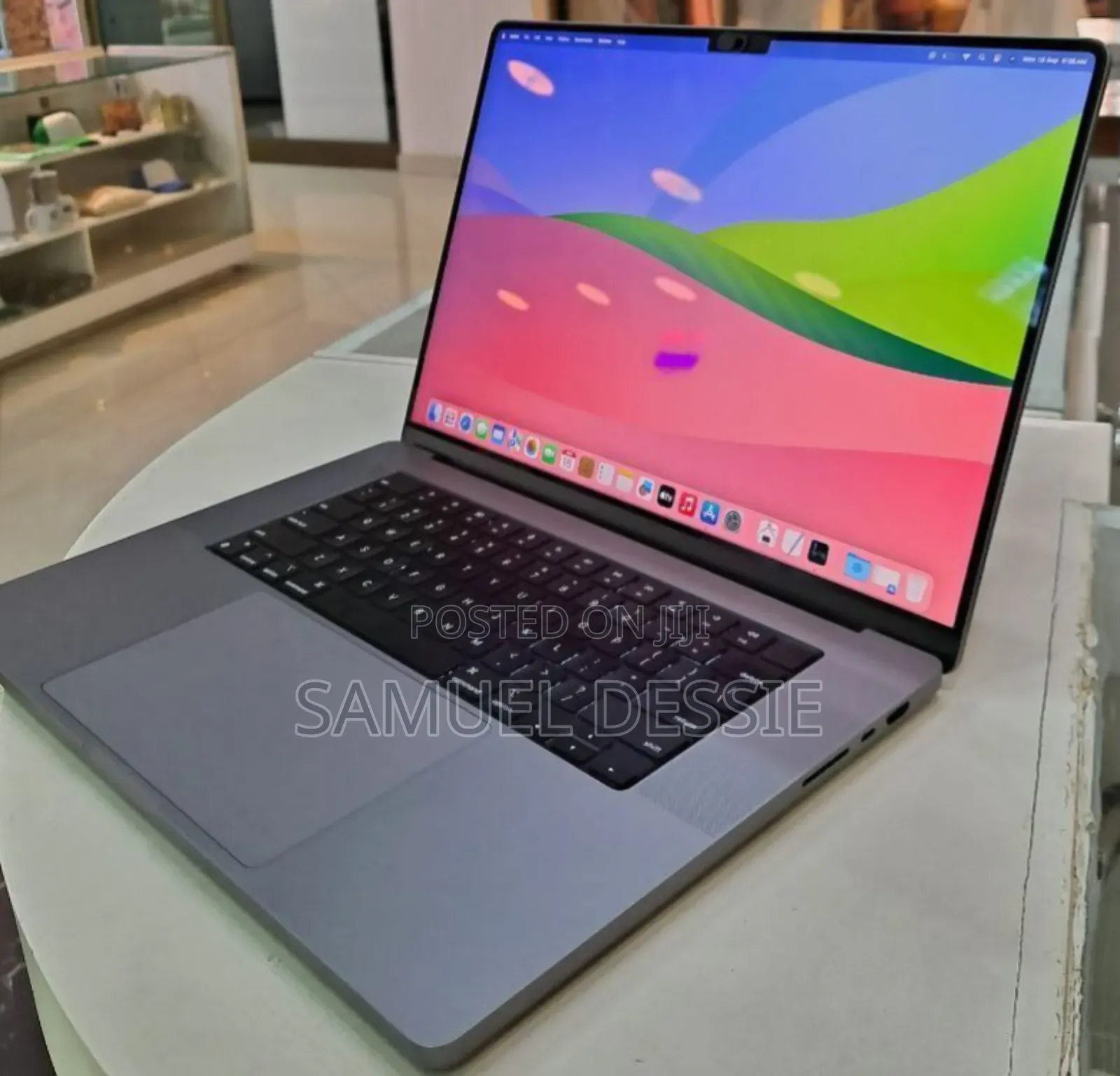 New Laptop Apple MacBook Pro 2023 M2 32GB Apple M2 SSD 512GB