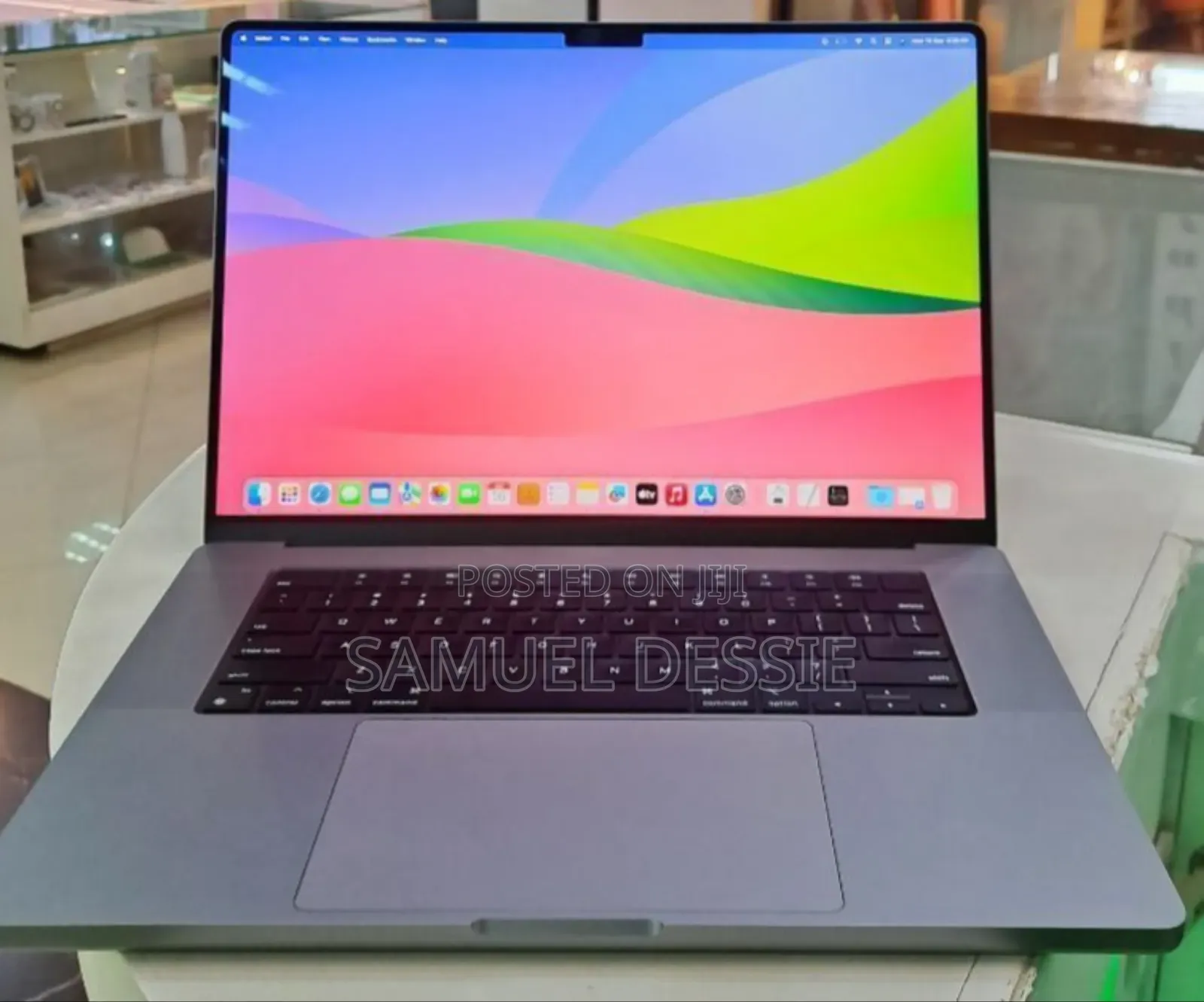 New Laptop Apple MacBook Pro 2023 M2 32GB Apple M2 SSD 512GB