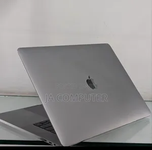 New Laptop Apple MacBook Pro 2018 32GB Intel Core I9 SSD 512GB