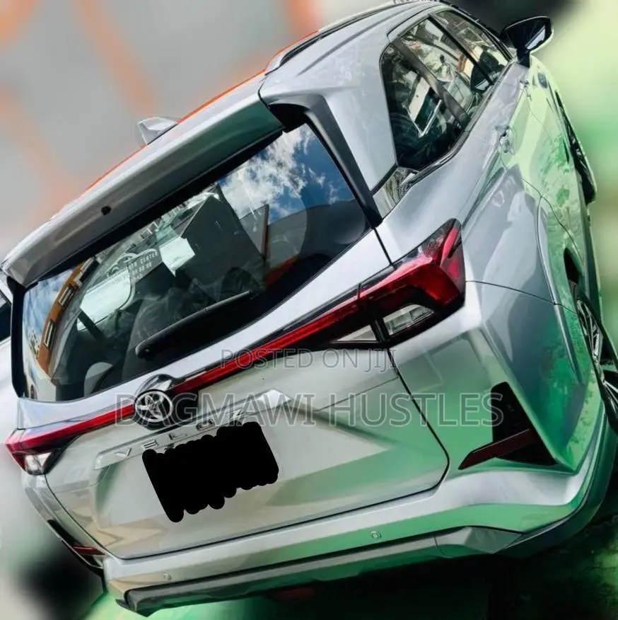 Toyota Vellfire 2023 Silver
