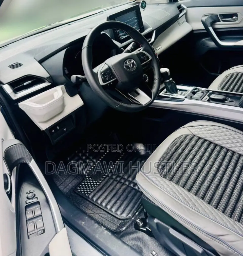 Toyota Vellfire 2023 Silver