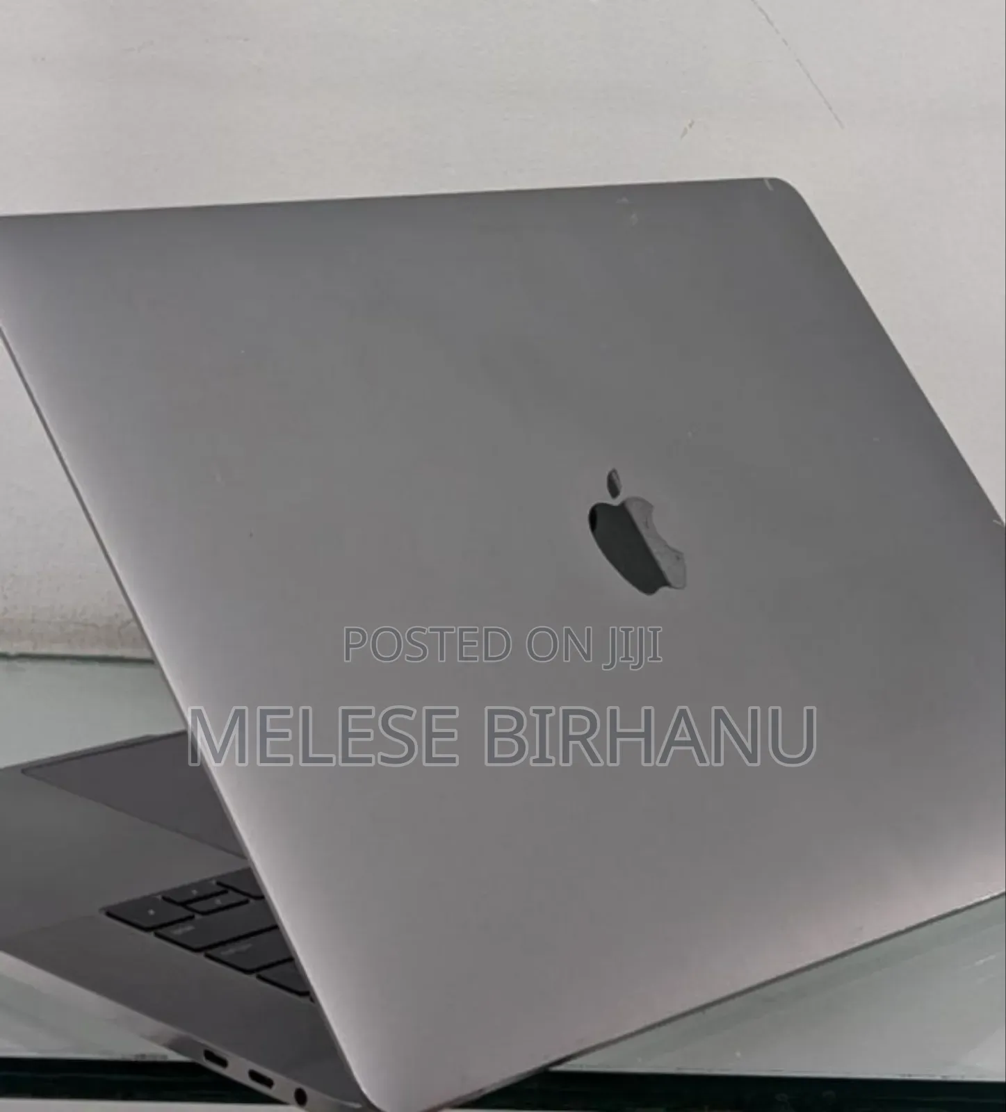 New Laptop Apple MacBook 2018 32GB Intel Core I9 SSD 512GB