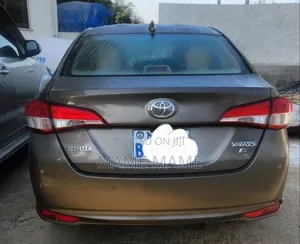 Toyota Yaris 2020 Gray