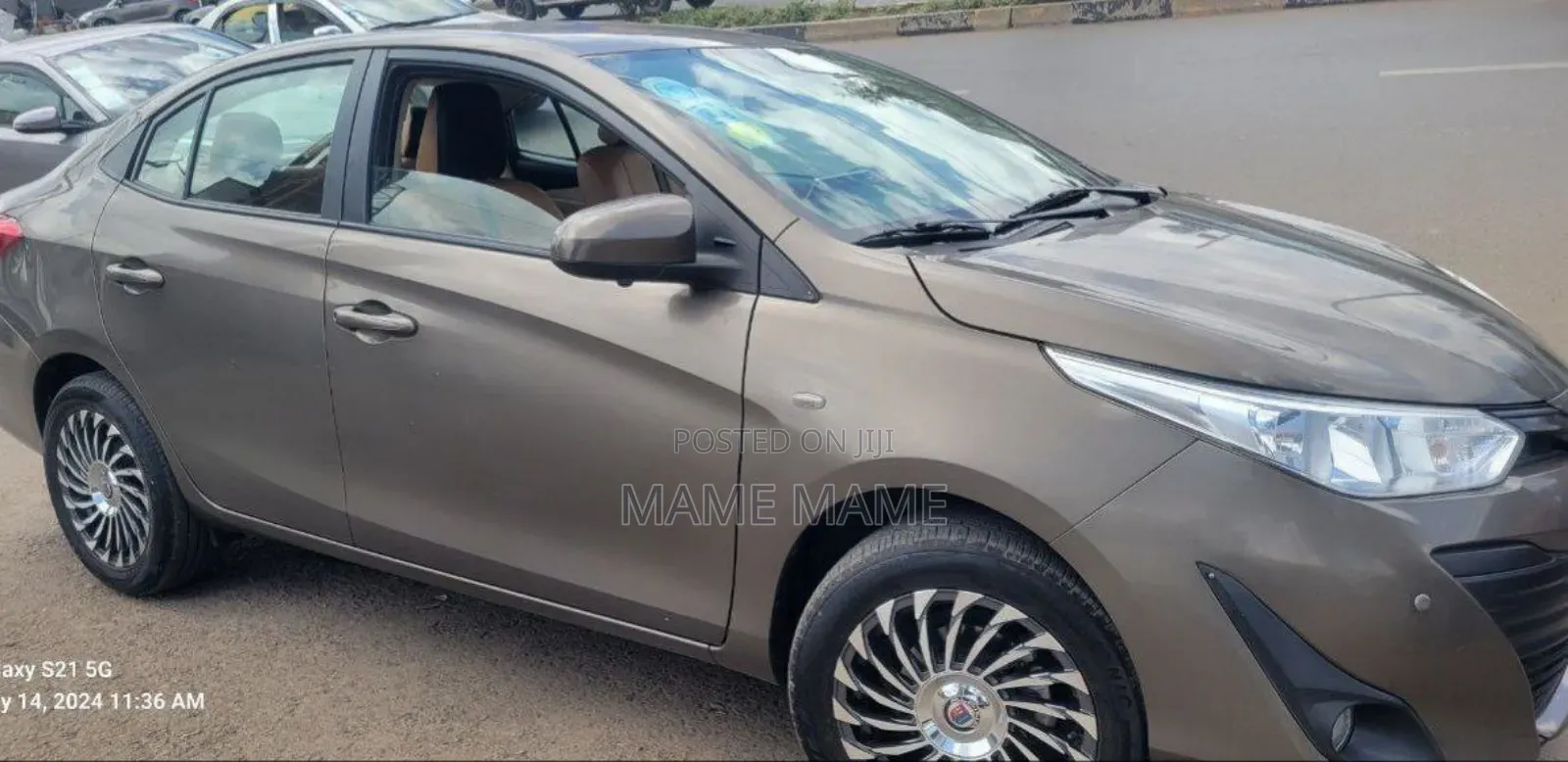 Toyota Yaris 2020 Gray