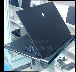 New Laptop Alienware M17x R2 24GB AMD Ryzen 9 SSD 1T