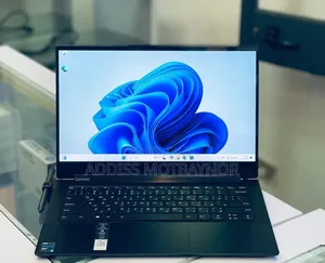 Photo - New Laptop Lenovo ThinkPad Yoga 16GB Intel Core I7 SSD 512GB