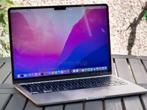 New Laptop Apple MacBook Air 2022 M2 8GB Apple M2 SSD 256GB