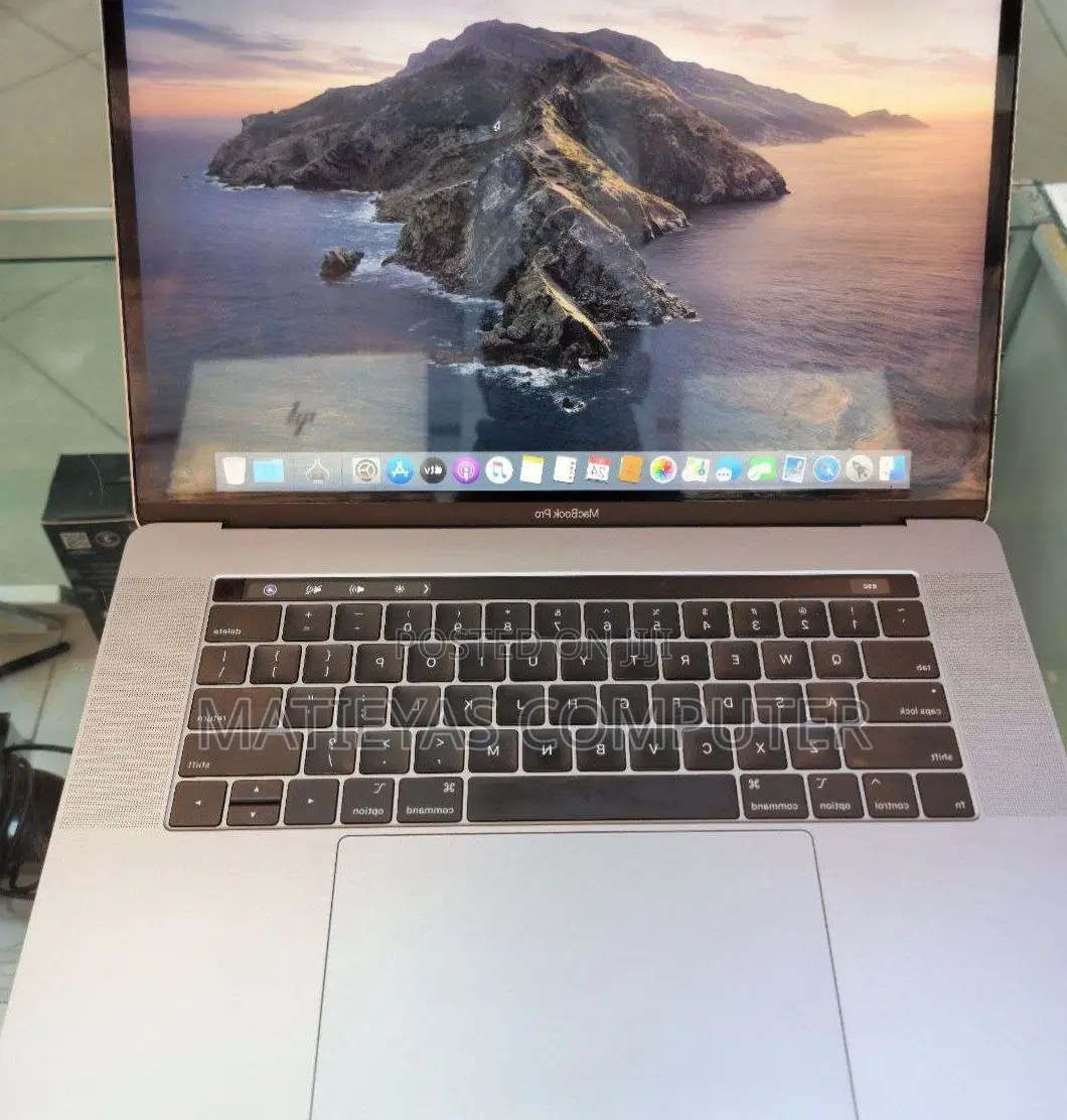 New Laptop Apple MacBook Air 2022 M2 8GB Apple M2 SSD 256GB