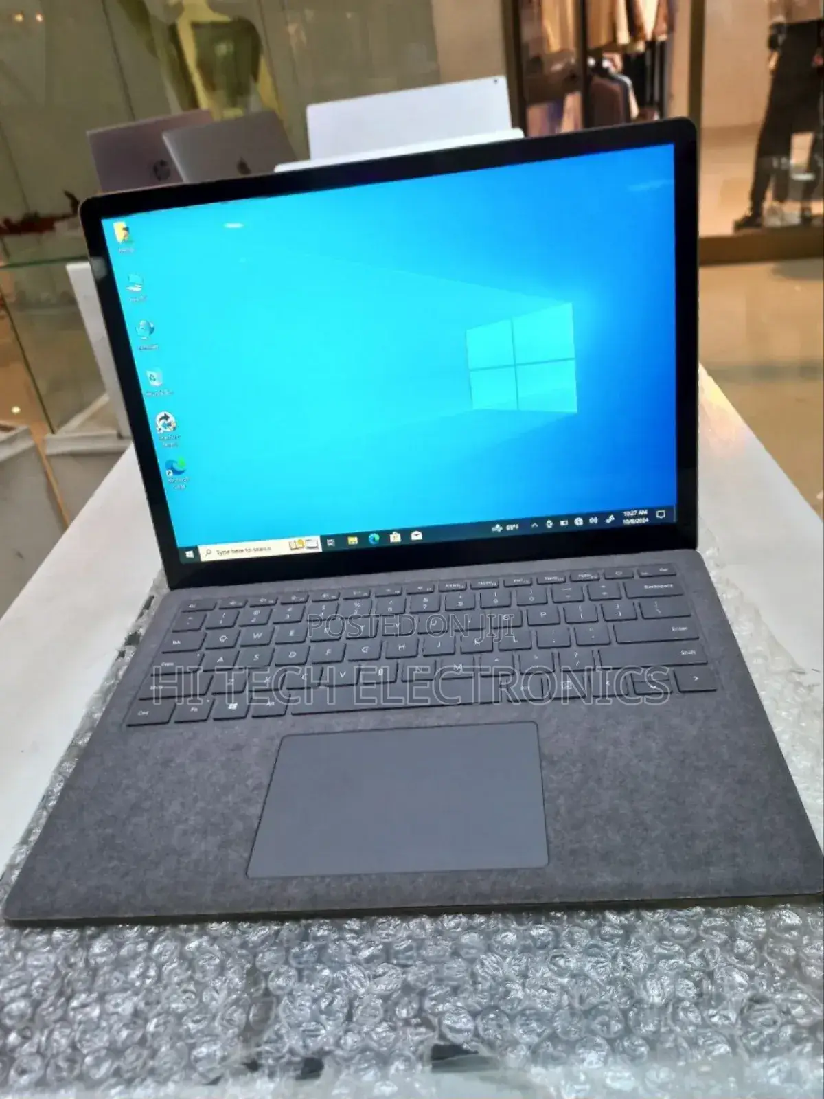 New Laptop Microsoft Surface 8GB Intel Core I7 SSD 512GB