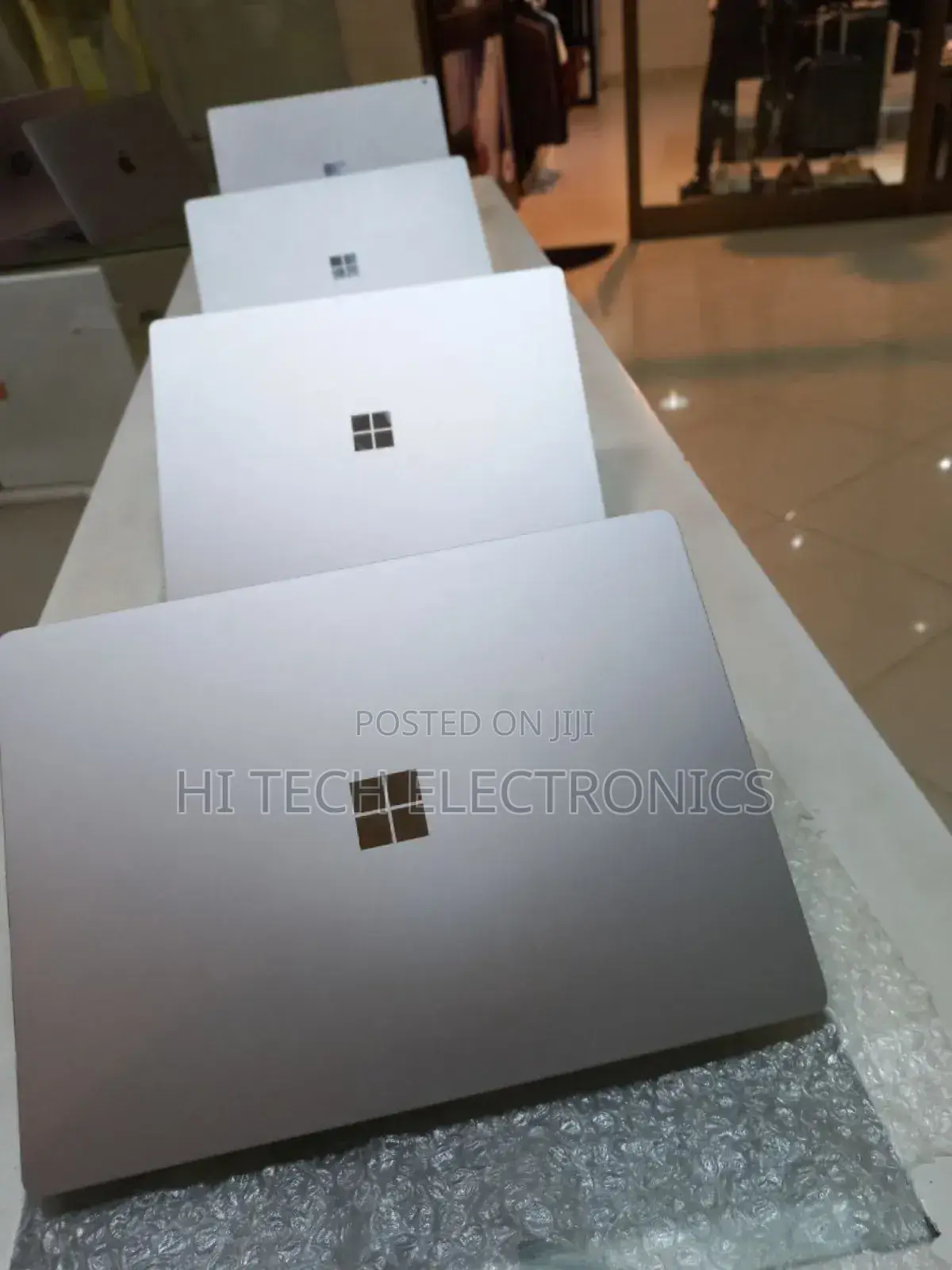 New Laptop Microsoft Surface 8GB Intel Core I7 SSD 512GB