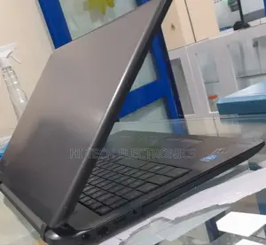 Laptop Toshiba Satellite C55 4GB Intel Celeron HDD 500GB