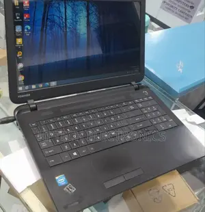 Photo - Laptop Toshiba Satellite C55 4GB Intel Celeron HDD 500GB