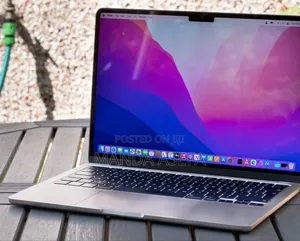 Photo - New Laptop Apple MacBook Air 2022 M2 8GB Apple M2 SSD 256GB