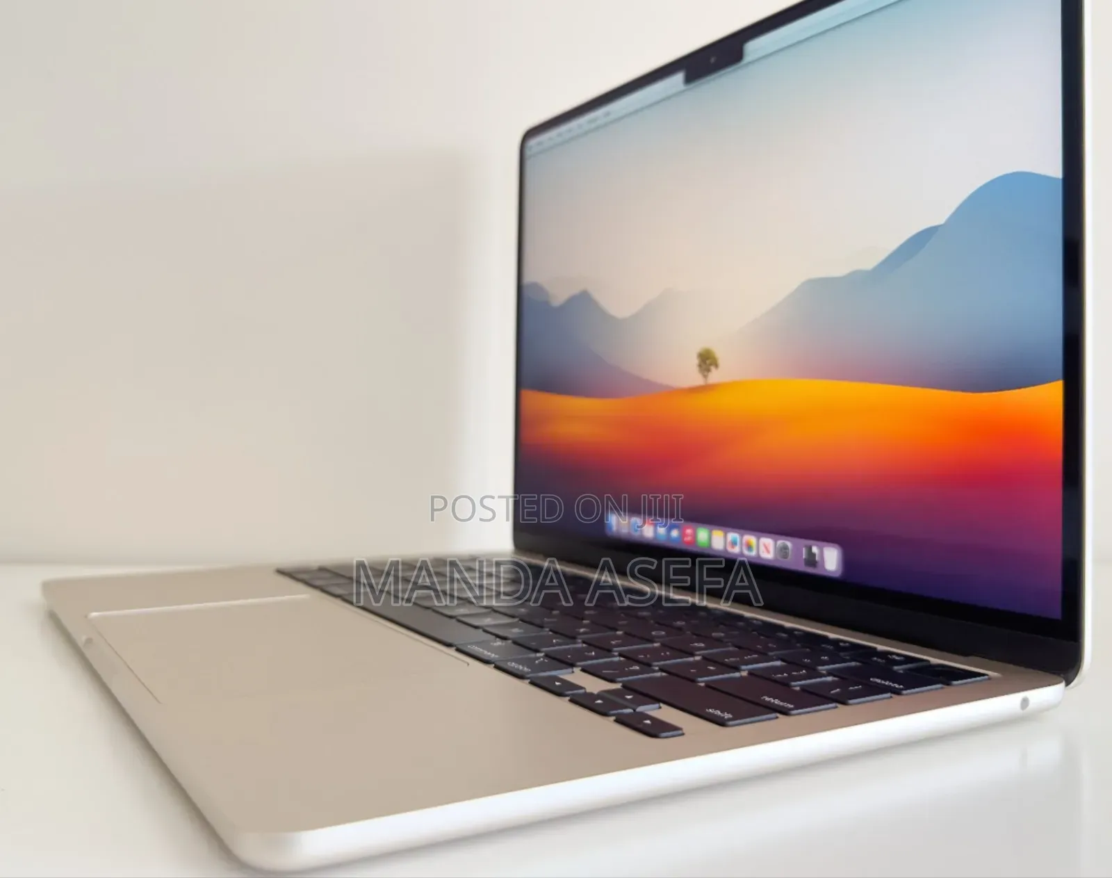New Laptop Apple MacBook Air 2022 M2 8GB Apple M2 SSD 256GB