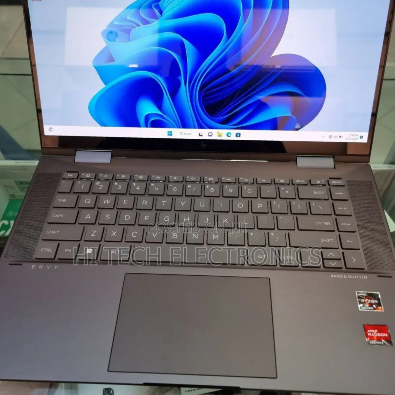 New Laptop HP Envy X360 16GB AMD Ryzen 7 SSD 512GB