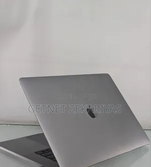 New Laptop Apple MacBook Pro 2018 32GB Intel Core I9 SSD 512GB