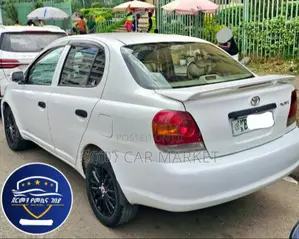 Toyota Platz 1.0 FWD 2003 Ivory