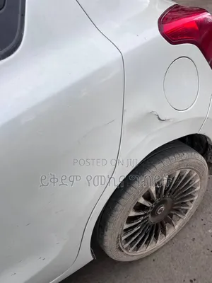 Suzuki Swift 2021 White