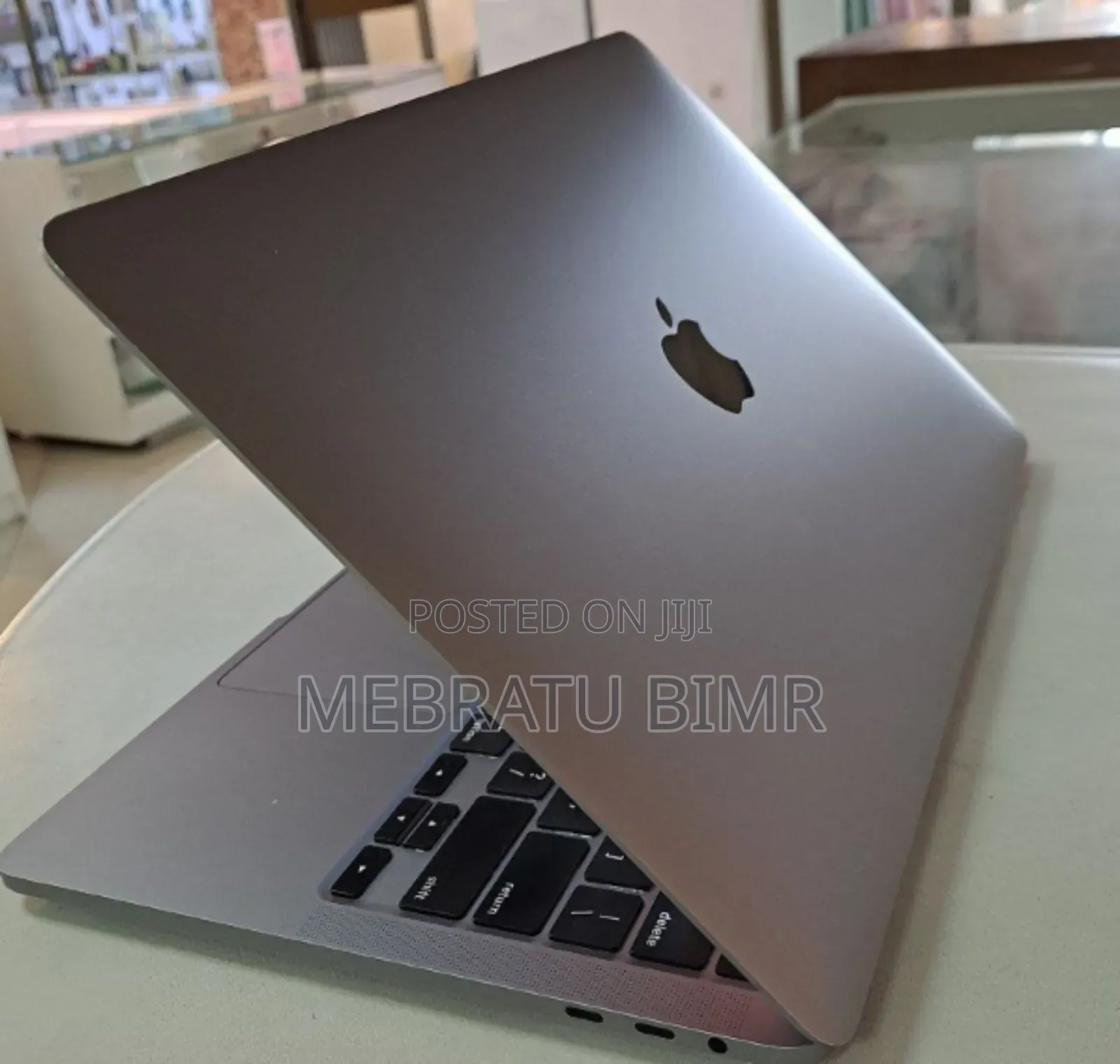 New Laptop Apple MacBook Pro 2020 16GB Intel Core I5 SSD 512GB