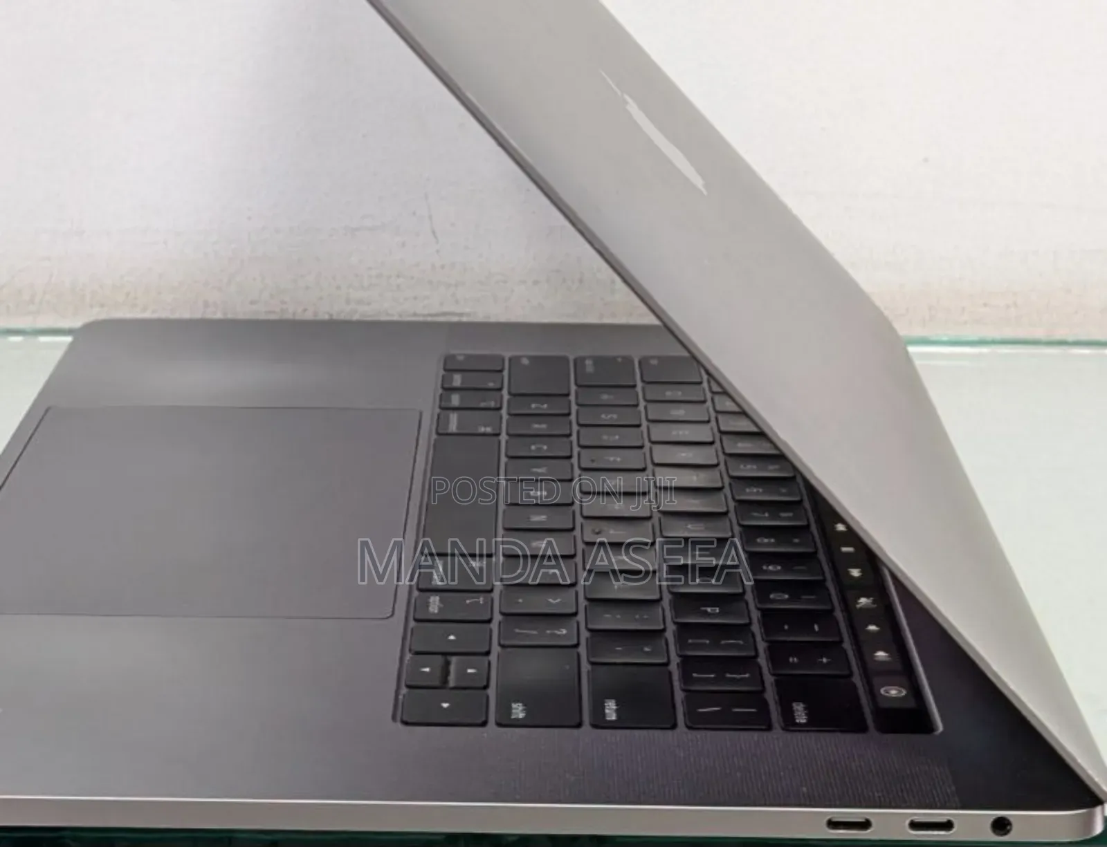 New Laptop Apple MacBook Pro 2018 32GB Intel Core I9 SSD 512GB