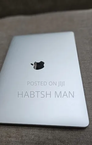 New Laptop Apple MacBook Pro 2017 16GB Intel Core I7 SSD 512GB