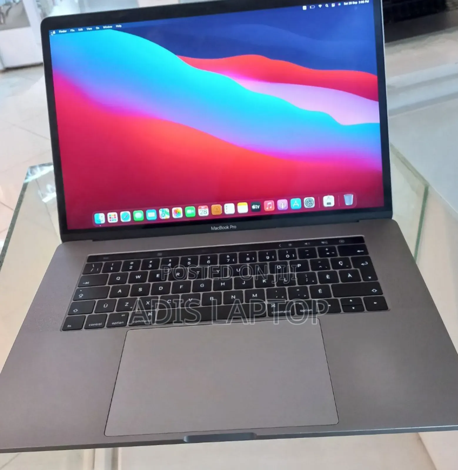New Laptop Apple MacBook Pro 2016 16GB Intel Core I7 SSD 512GB