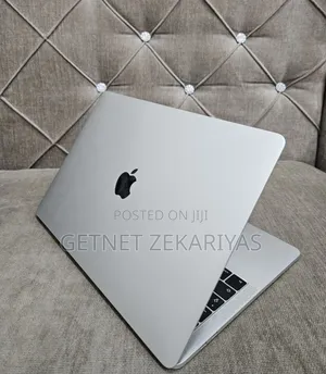 Photo - New Laptop Apple MacBook Pro 2017 16GB Intel Core I7 SSD 512GB