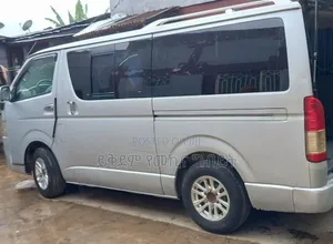 Toyota HiAce 2007 Silver