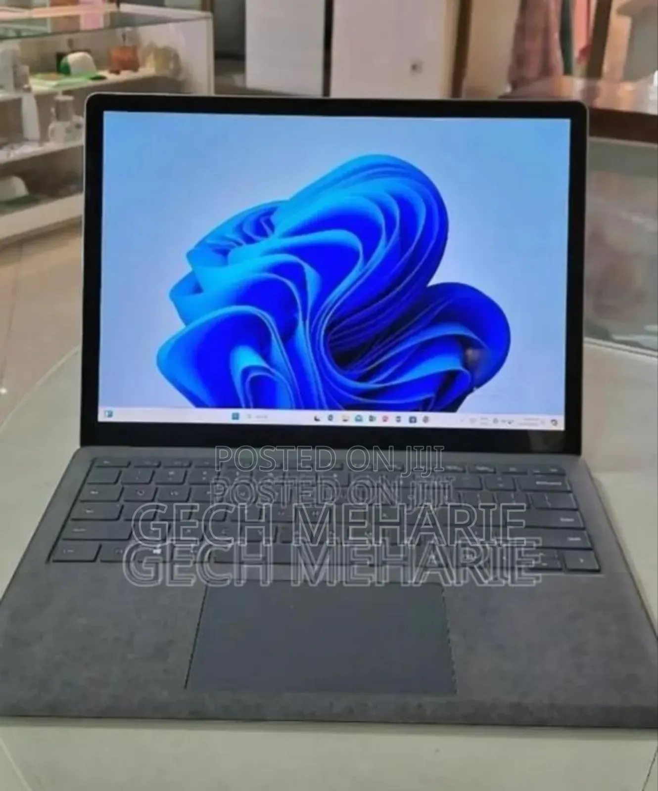 New Laptop Microsoft Surface Laptop 16GB Intel Core i7 SSD 256GB