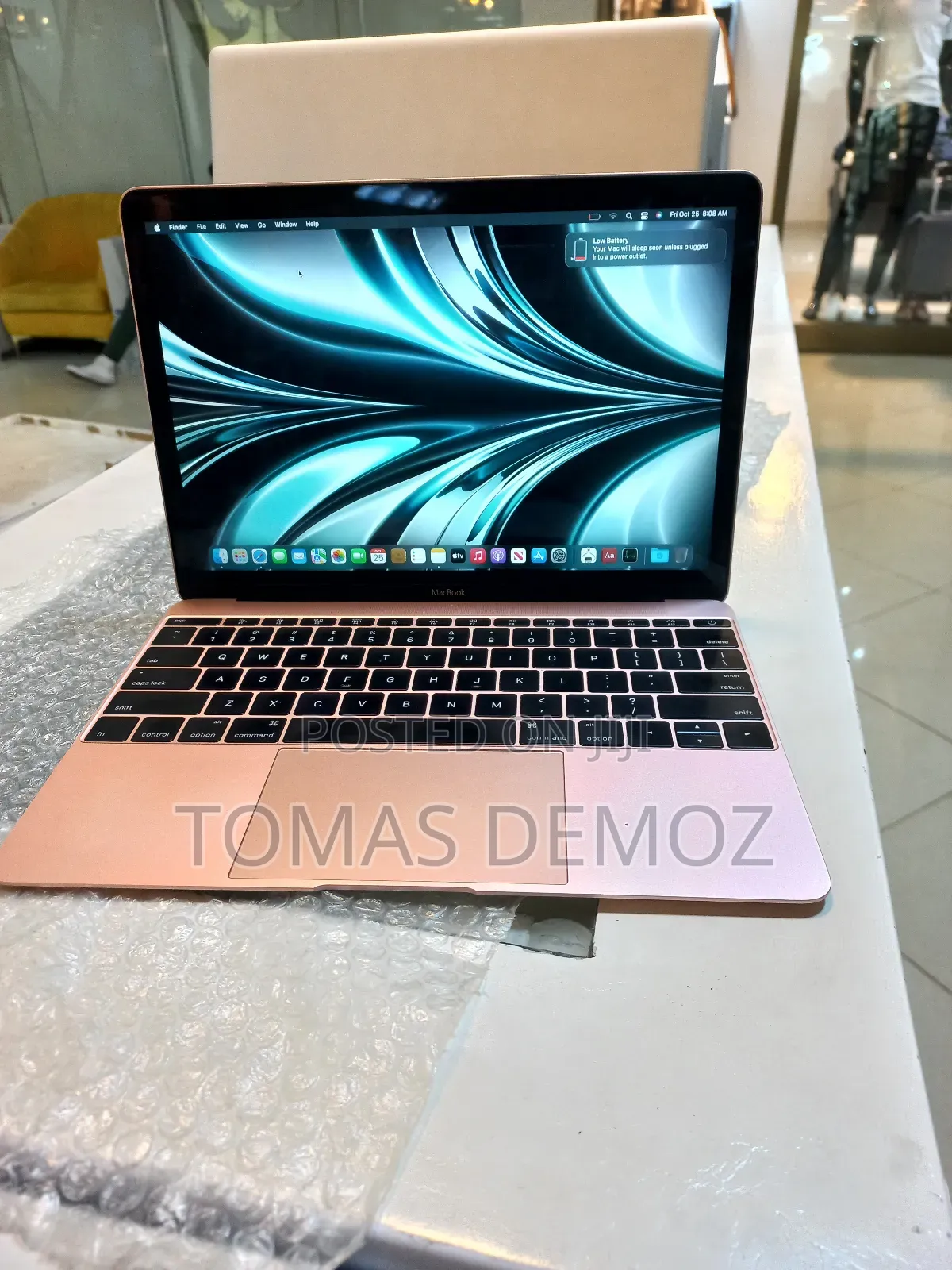 New Laptop Apple MacBook 2016 8GB Intel Core M SSD 512GB