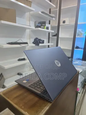 New Laptop HP Pavilion 15 8GB Intel Core I7 SSD 512GB