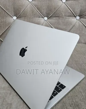 New Laptop Apple MacBook Pro 2017 16GB Intel Core I7 SSD 512GB