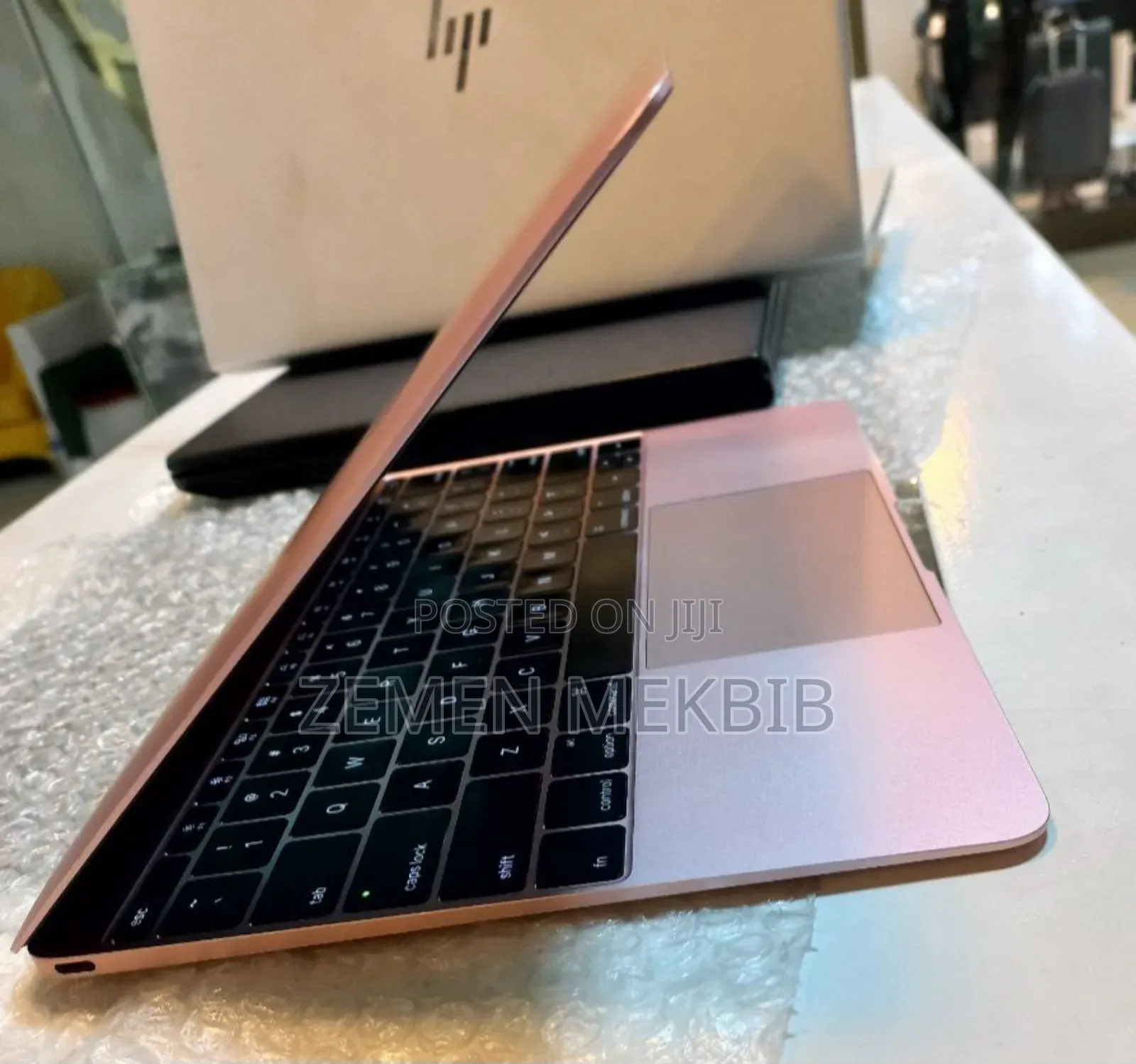 New Laptop Apple MacBook Pro 2016 8GB SSD 512GB