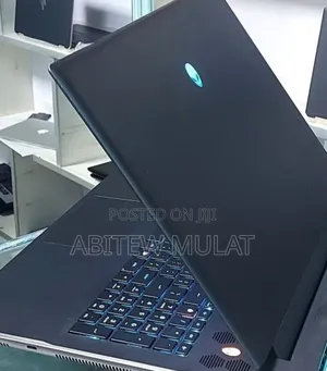 New Laptop Alienware M17x R2 24GB AMD Ryzen 9 SSD 1T
