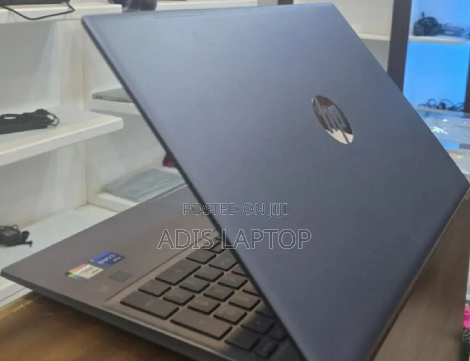 New Laptop HP Pavilion 11 8GB Intel Core I7 SSD 512GB