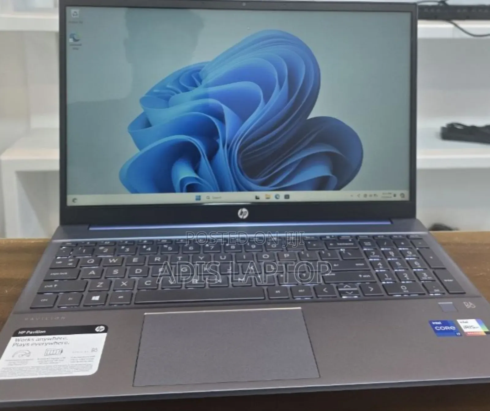New Laptop HP Pavilion 11 8GB Intel Core I7 SSD 512GB