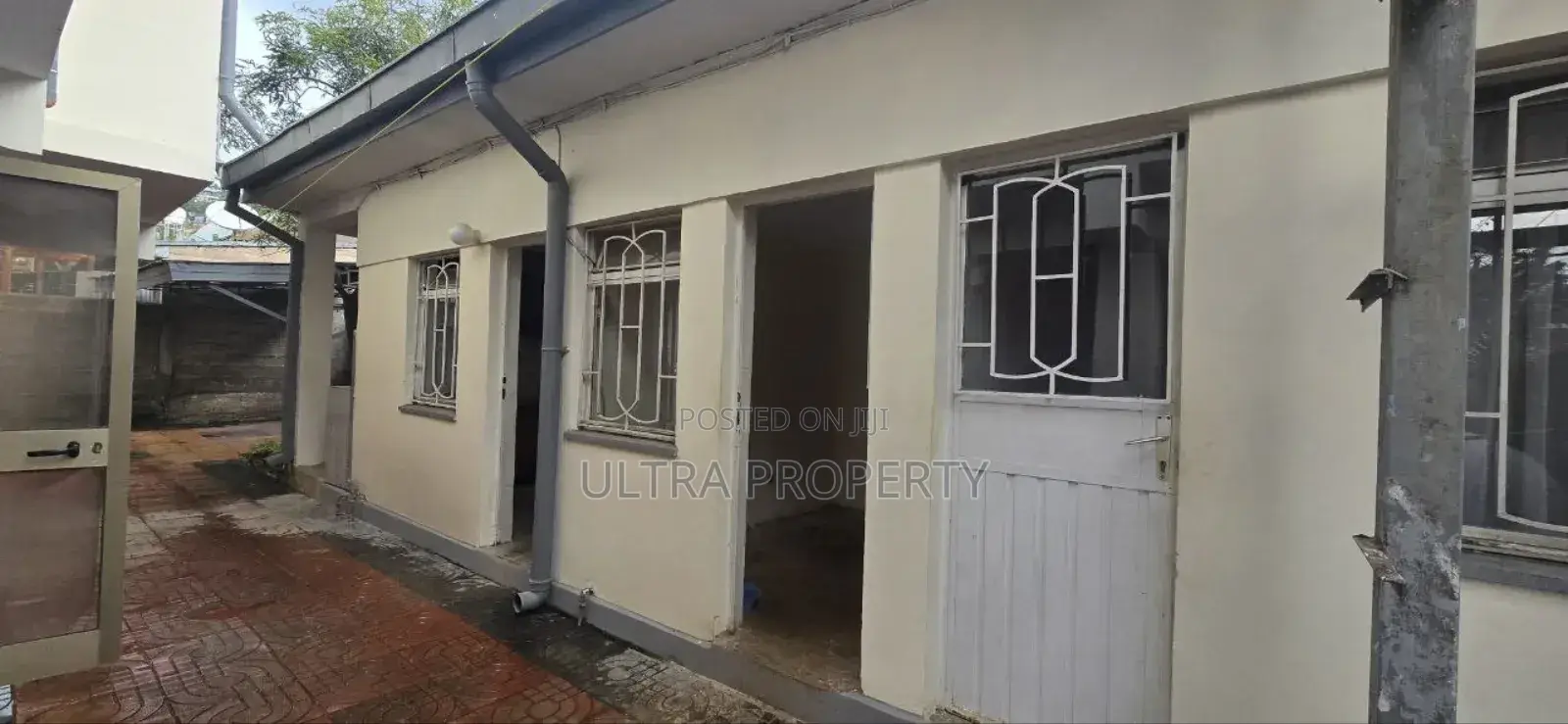 4bdrm Villa in Bole for rent