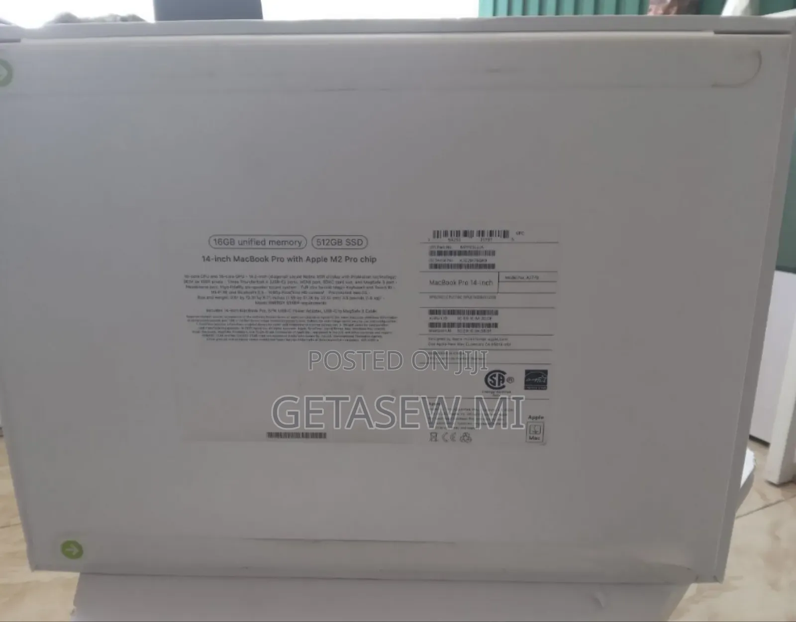 New Laptop Apple MacBook Pro 2022 M2 16GB Apple M2 SSD 512GB