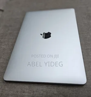 New Laptop Apple MacBook Pro 2017 16GB Intel Core I7 SSD 512GB