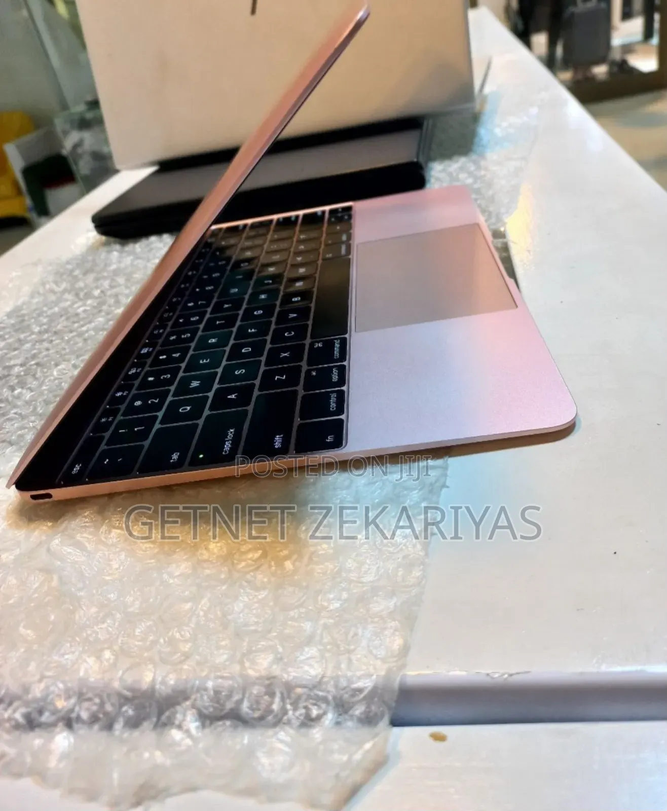 New Laptop Apple MacBook Air 8GB Intel Core M SSD 512GB