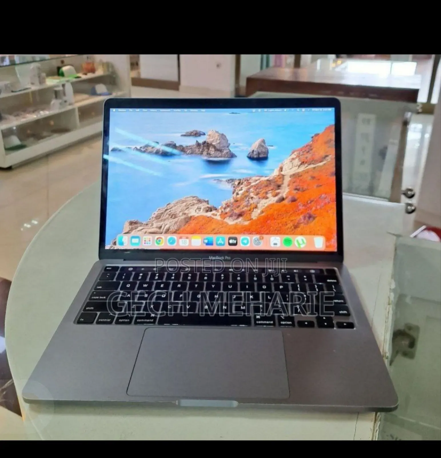 New Laptop Apple MacBook Pro 2020 16GB Intel Core I5 SSD 512GB
