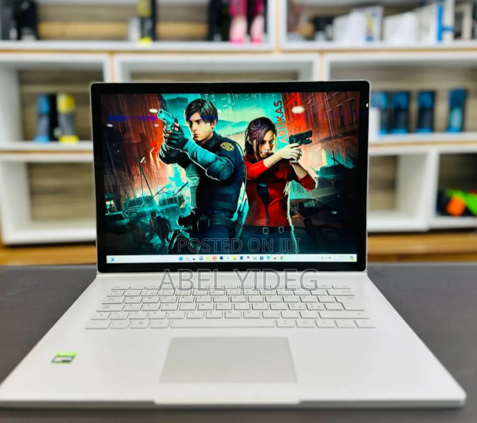 New Laptop Microsoft Surface Book 2 16GB Intel Core I7 SSD 256GB