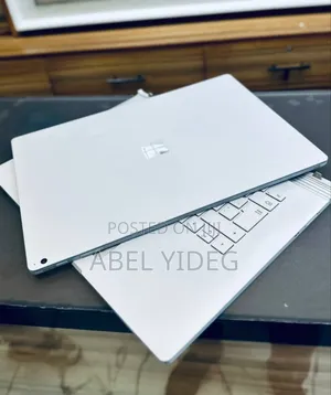 New Laptop Microsoft Surface Book 2 16GB Intel Core I7 SSD 256GB