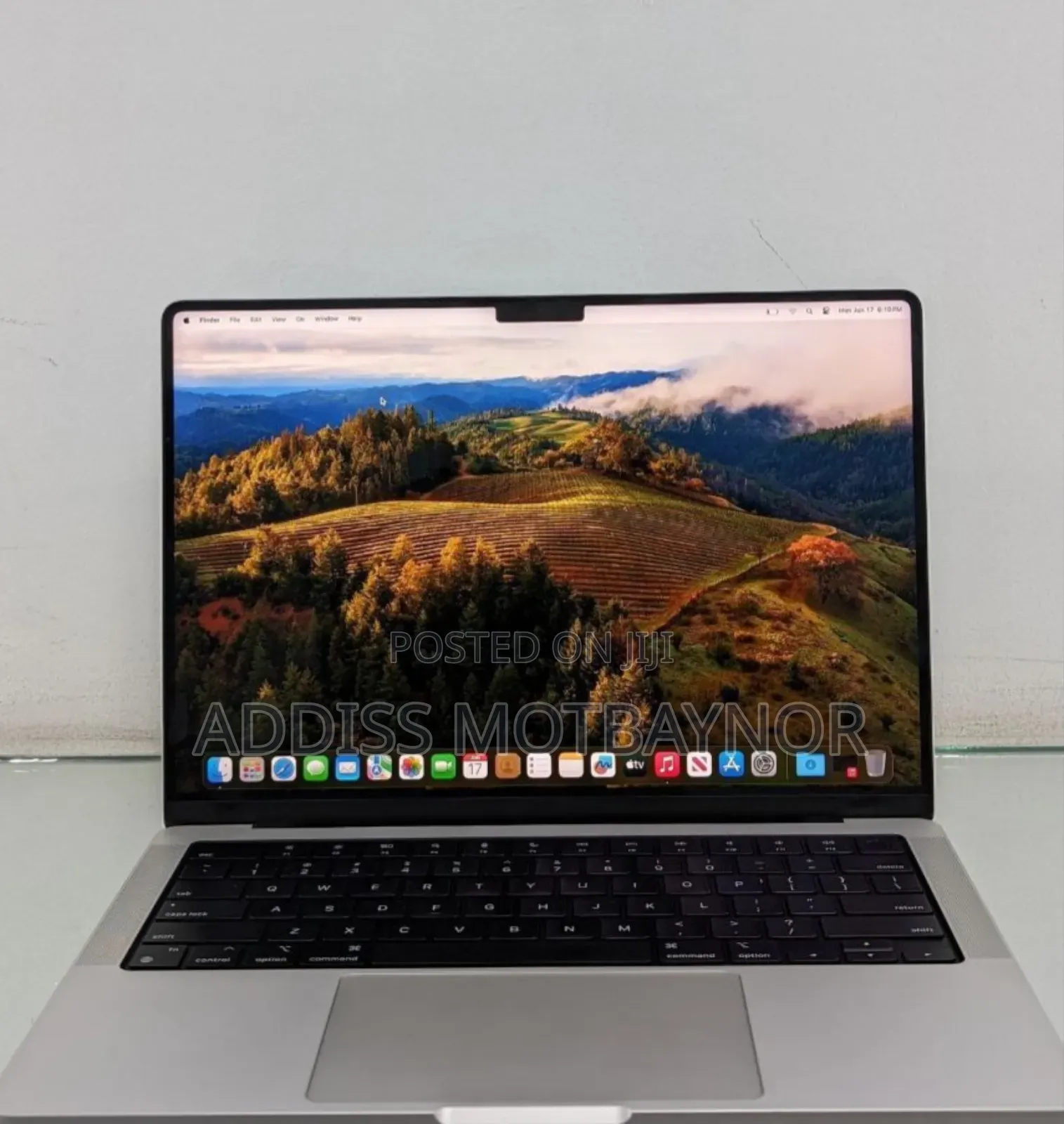 New Laptop Apple MacBook Pro M1 16GB Apple M1 Pro SSD 512GB