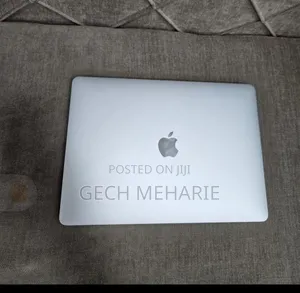 New Laptop Apple MacBook Pro 2017 16GB Intel Core I7 SSD 512GB