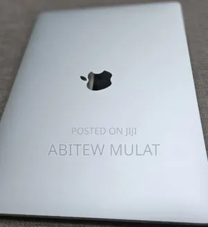 New Laptop Apple MacBook Pro 2017 16GB Intel Core I7 SSD 512GB