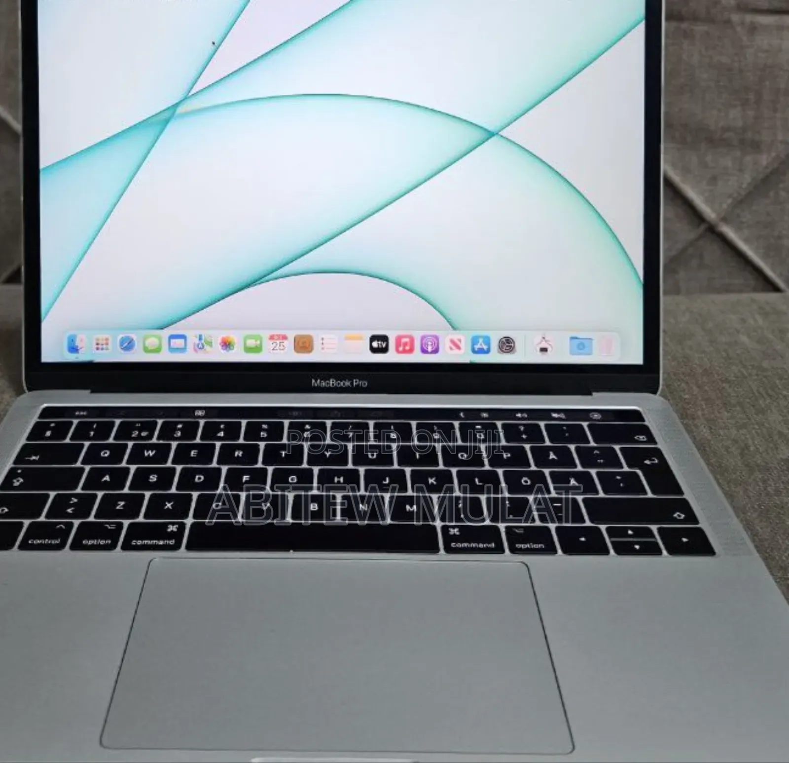 New Laptop Apple MacBook Pro 2017 16GB Intel Core I7 SSD 512GB